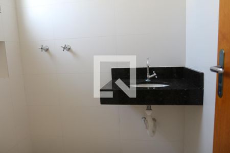 Casa à venda com 97m², 2 quartos e 4 vagasBanheiro da Suíte 1