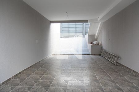 Casa à venda com 97m², 2 quartos e 4 vagasGaragem