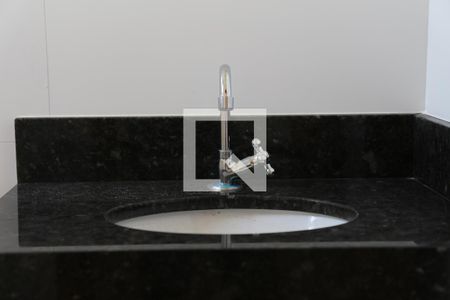 Casa à venda com 97m², 2 quartos e 4 vagasBanheiro da Suíte 1