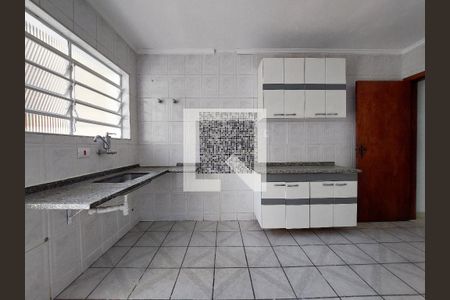 Casa à venda com 137m², 3 quartos e 2 vagas Casa à venda com 137m², 3 quartos e 2 vagasCozinha