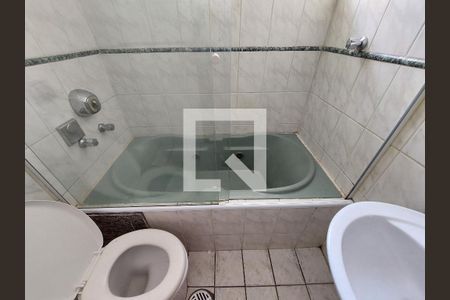 Casa à venda com 137m², 3 quartos e 2 vagas Casa à venda com 137m², 3 quartos e 2 vagasBanheiro 2