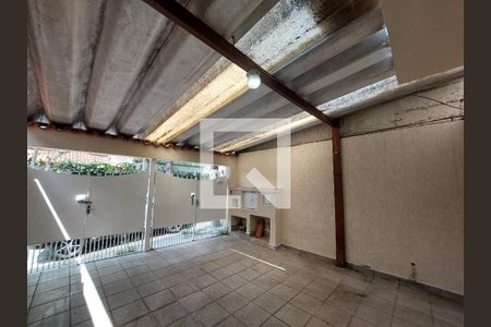 Casa à venda com 137m², 3 quartos e 2 vagas Casa à venda com 137m², 3 quartos e 2 vagasGaragem