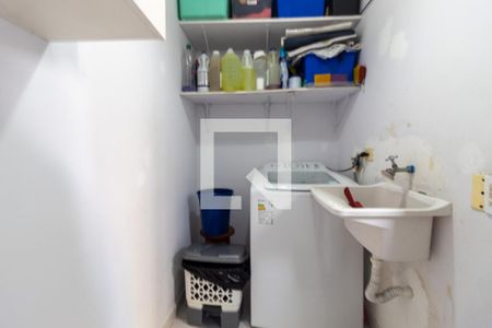 Apartamento à venda com 69m², 2 quartos e 1 vaga Apartamento à venda com 69m², 2 quartos e 1 vagaÁrea de Serviço