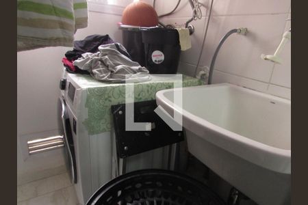 Apartamento à venda com 70m², 3 quartos e 1 vagaÁrea de Serviço
