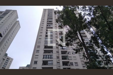Apartamento à venda com 70m², 3 quartos e 1 vaga Apartamento à venda com 70m², 3 quartos e 1 vagaFachada