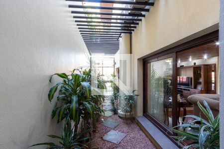 Casa à venda com 352m², 4 quartos e 4 vagas