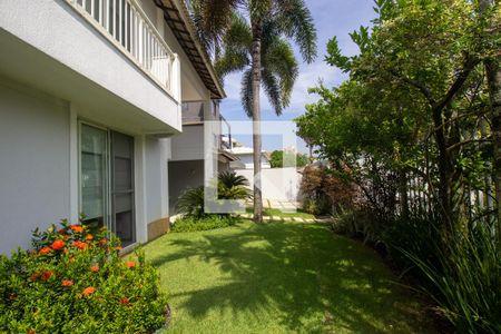 Casa à venda com 625m², 5 quartos e 2 vagas Casa à venda com 625m², 5 quartos e 2 vagasQuintal