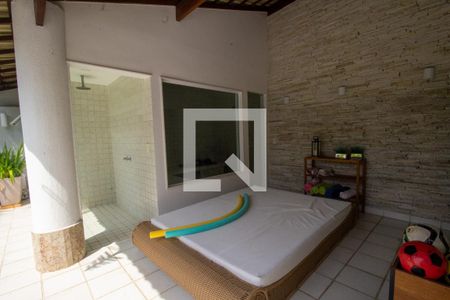 Casa à venda com 625m², 5 quartos e 2 vagas Casa à venda com 625m², 5 quartos e 2 vagasSauna
