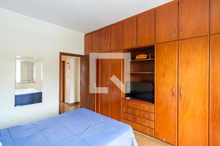 Casa à venda com 293m², 3 quartos e 5 vagasQuarto 2