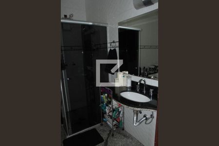 Casa à venda com 238m², 3 quartos e 3 vagasBanheiro Quarto 2