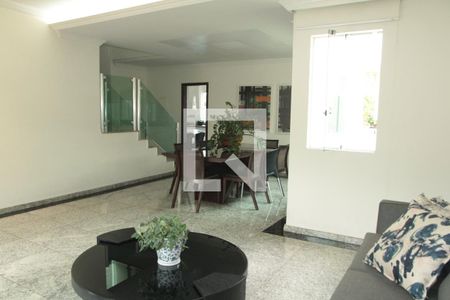 Casa à venda com 238m², 3 quartos e 3 vagasÁrea comum