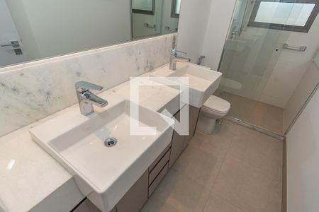 Apartamento à venda com 125m², 3 quartos e 2 vagas Apartamento à venda com 125m², 3 quartos e 2 vagasDetalhe Banheiro da Suíte 3