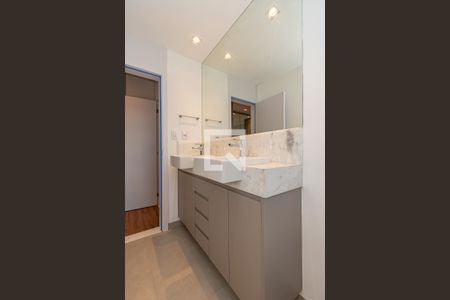 Apartamento à venda com 125m², 3 quartos e 2 vagas Apartamento à venda com 125m², 3 quartos e 2 vagasBanheiro da Suíte 3