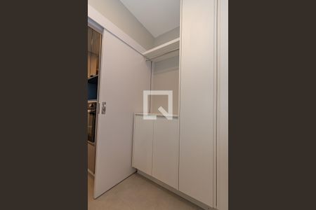 Apartamento à venda com 125m², 3 quartos e 2 vagas Apartamento à venda com 125m², 3 quartos e 2 vagasÁrea de Serviço