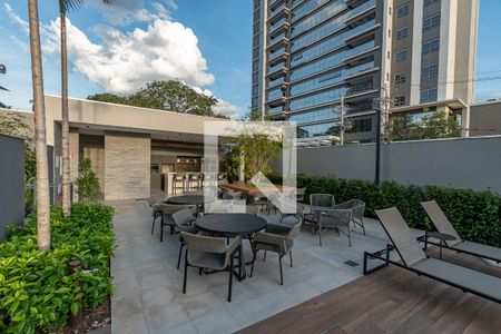 Apartamento à venda com 125m², 3 quartos e 2 vagas Apartamento à venda com 125m², 3 quartos e 2 vagasÁrea comum - Churrasqueira