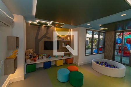 Apartamento à venda com 125m², 3 quartos e 2 vagas Apartamento à venda com 125m², 3 quartos e 2 vagasÁrea comum - Brinquedoteca