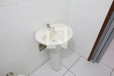 Lavabo de casa para alugar com 3 quartos, 70m² em Vila Nossa Senhora das Vitórias, Mauá