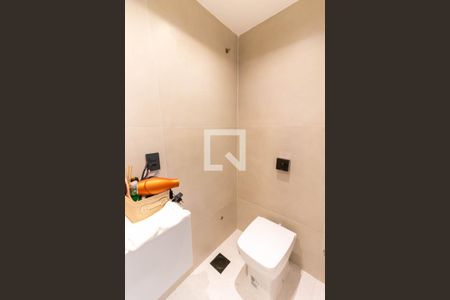 Apartamento à venda com 70m², 2 quartos e 1 vaga Apartamento à venda com 70m², 2 quartos e 1 vagaSuíte - Banheiro