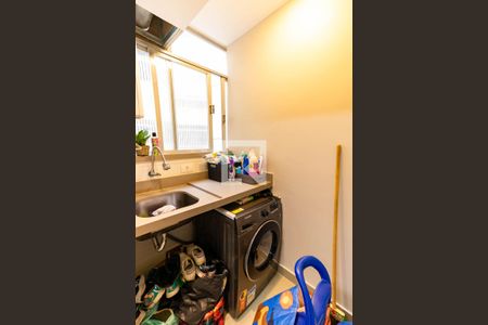 Apartamento à venda com 70m², 2 quartos e 1 vaga Apartamento à venda com 70m², 2 quartos e 1 vagaÁrea de Serviço