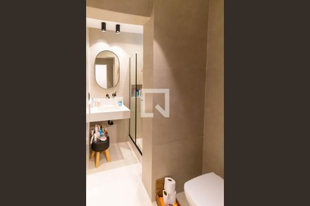 Apartamento à venda com 70m², 2 quartos e 1 vaga Apartamento à venda com 70m², 2 quartos e 1 vagaBanheiro