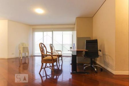 Apartamento à venda com 257m², 3 quartos e 4 vagas Apartamento à venda com 257m², 3 quartos e 4 vagasÁrea comum - Salão de festas