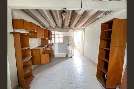 Casa à venda com 90m², 3 quartos e 2 vagas Casa à venda com 90m², 3 quartos e 2 vagasTerraço