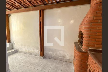 Casa à venda com 90m², 3 quartos e 2 vagas Casa à venda com 90m², 3 quartos e 2 vagasChurrasqueira