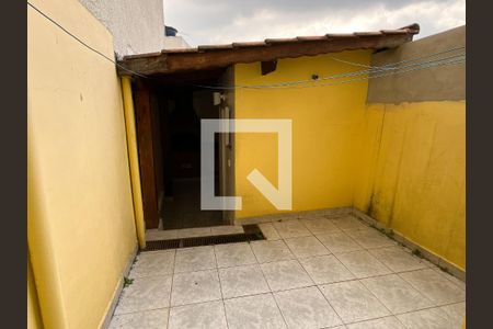 Casa à venda com 90m², 3 quartos e 2 vagas Casa à venda com 90m², 3 quartos e 2 vagasQuintal