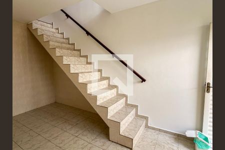 Casa à venda com 90m², 3 quartos e 2 vagas Casa à venda com 90m², 3 quartos e 2 vagasCozinha