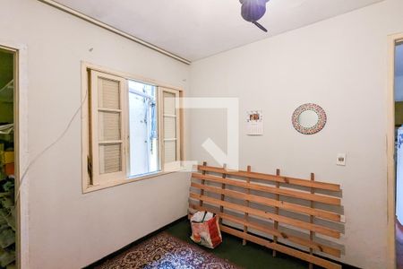 Casa à venda com 265m², 4 quartos e 4 vagas Casa à venda com 265m², 4 quartos e 4 vagasSala da edícula