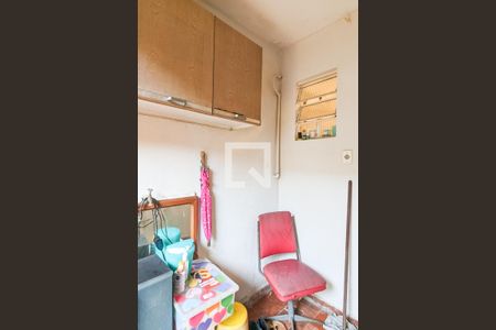 Casa à venda com 265m², 4 quartos e 4 vagas Casa à venda com 265m², 4 quartos e 4 vagasÁrea de serviço da edícula