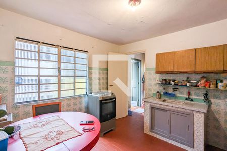 Casa à venda com 265m², 4 quartos e 4 vagas Casa à venda com 265m², 4 quartos e 4 vagasCozinha da edícula