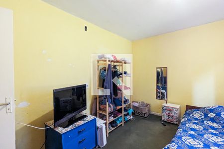 Casa à venda com 265m², 4 quartos e 4 vagas Casa à venda com 265m², 4 quartos e 4 vagasQuarto da edícula