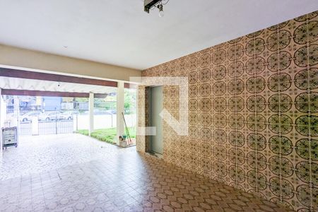 Casa à venda com 265m², 4 quartos e 4 vagas Casa à venda com 265m², 4 quartos e 4 vagasGaragem