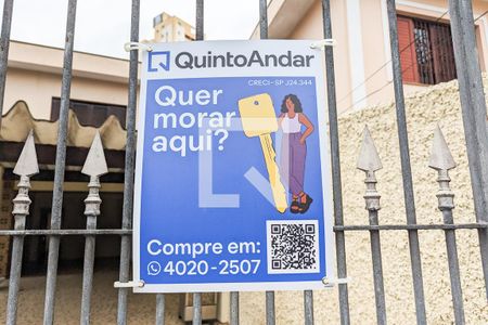 Casa à venda com 265m², 4 quartos e 4 vagas Casa à venda com 265m², 4 quartos e 4 vagasFachada