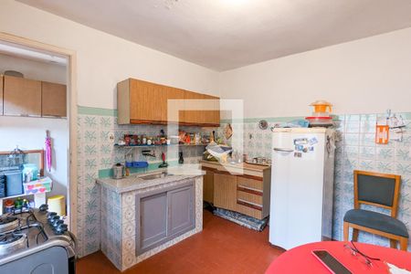 Casa à venda com 265m², 4 quartos e 4 vagas Casa à venda com 265m², 4 quartos e 4 vagasCozinha da edícula