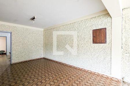 Casa à venda com 265m², 4 quartos e 4 vagas Casa à venda com 265m², 4 quartos e 4 vagasGaragem