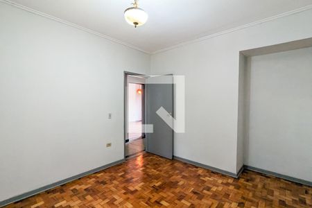 Casa à venda com 265m², 4 quartos e 4 vagas Casa à venda com 265m², 4 quartos e 4 vagasQuarto 4