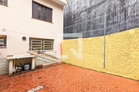 Casa à venda com 265m², 4 quartos e 4 vagas Casa à venda com 265m², 4 quartos e 4 vagasQuintal