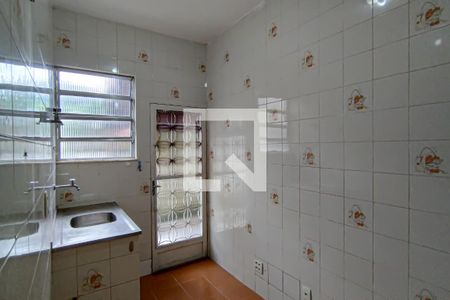Casa à venda com 550m², 5 quartos e 3 vagas Casa à venda com 550m², 5 quartos e 3 vagascozinha casa 2
