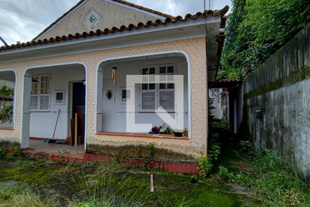 Casa à venda com 550m², 5 quartos e 3 vagas Casa à venda com 550m², 5 quartos e 3 vagasÁrea comum