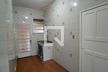 Casa à venda com 550m², 5 quartos e 3 vagas Casa à venda com 550m², 5 quartos e 3 vagascozinha casa 2