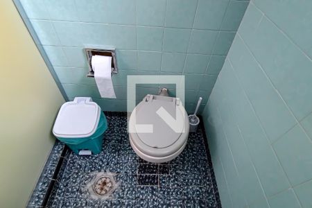 Casa à venda com 550m², 5 quartos e 3 vagas Casa à venda com 550m², 5 quartos e 3 vagasbanheiro