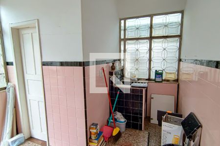 Casa à venda com 550m², 5 quartos e 3 vagas Casa à venda com 550m², 5 quartos e 3 vagasarea de serviço