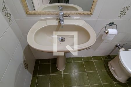 Casa à venda com 550m², 5 quartos e 3 vagas Casa à venda com 550m², 5 quartos e 3 vagasbanheiro 2 casa 2