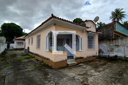 Casa à venda com 550m², 5 quartos e 3 vagas Casa à venda com 550m², 5 quartos e 3 vagasÁrea comum