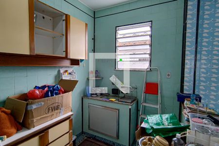 Casa à venda com 550m², 5 quartos e 3 vagas Casa à venda com 550m², 5 quartos e 3 vagascozinha