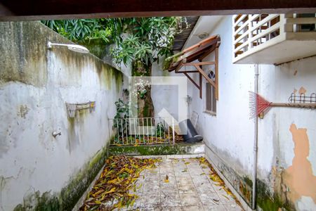 Casa à venda com 550m², 5 quartos e 3 vagas Casa à venda com 550m², 5 quartos e 3 vagasarea 1 casa 2