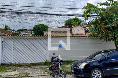 Casa à venda com 550m², 5 quartos e 3 vagas Casa à venda com 550m², 5 quartos e 3 vagasfachada