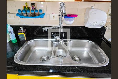 Apartamento para alugar com 200m², 3 quartos e 2 vagas Apartamento para alugar com 200m², 3 quartos e 2 vagasCozinha